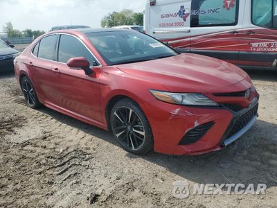 Czwarte zdjęcie samochodu z boku: 2019 TOYOTA CAMRY XSE VIN:4T1B61HK3KU161050 - miniatura