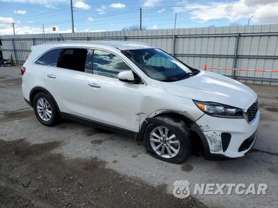 Czwarte zdjęcie samochodu z boku: 2020 KIA SORENTO L VIN:5XYPG4A38LG707467 - miniatura