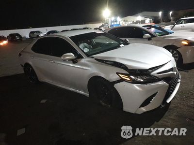 Czwarte zdjęcie samochodu z boku: 2019 TOYOTA CAMRY XSE VIN:4T1B61HK3KU839389 - miniatura