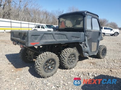 Czwarte zdjęcie samochodu z boku: 2020 CAN-AM DEFENDER 6X6 DPS HD10 VIN:3JB6GAX44LK000104 - miniatura