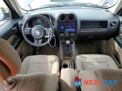 Zdjęcie 8 z 13 samochodu: 2015 JEEP PATRIOT SPORT VIN:1C4NJPBA1FD399570 - miniatura