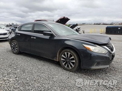 Czwarte zdjęcie samochodu z boku: 2017 NISSAN ALTIMA 2.5 VIN:1N4AL3AP2HC250378 - miniatura