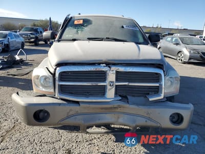 Piąte zdjęcie samochodu w środku: 2004 DODGE DURANGO SLT VIN:1D4HD48D44F175248 - miniatura