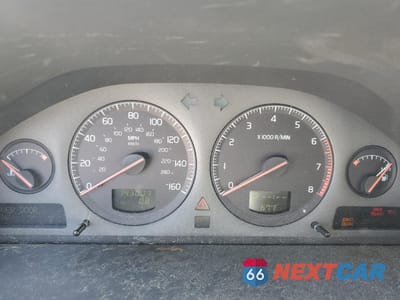 Zdjęcie 9 z 12 samochodu: 2002 VOLVO S60 VIN:YV1RS61R922140194 - miniatura