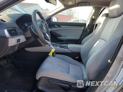Zdjęcie 7 z 13 samochodu: 2018 HONDA ACCORD LX VIN:1HGCV1F1XJA141577 - miniatura