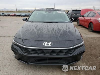 Piąte zdjęcie samochodu w środku: 2024 HYUNDAI ELANTRA SE VIN:KMHLL4DG4RU795994 - miniatura