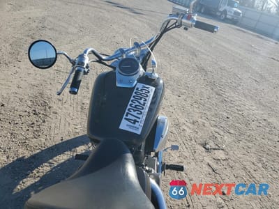 Zdjęcie 6 z 9 samochodu: 2019 HONDA VT750 C VIN:JH2RC5004KK500169 - miniatura