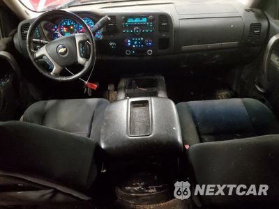 Zdjęcie 8 z 12 samochodu: 2010 CHEVROLET SILVERADO K1500 LT VIN:1GCSKSE35AZ260537 - miniatura