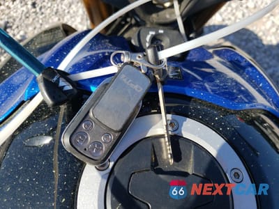 Zdjęcie 8 z 9 samochodu: 2018 SUZUKI GSX-S1000 A VIN:JS1GT7AB0J2100775 - miniatura