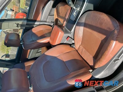 Piąte zdjęcie samochodu w środku: 2010 HYUNDAI VERACRUZ GLS VIN:KM8NU4CC0AU138022 - miniatura