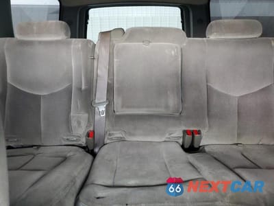Zdjęcie 10 z 13 samochodu: 2005 GMC YUKON XL C1500 VIN:1GKEC16Z55J158395 - miniatura