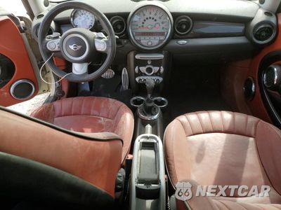Zdjęcie 8 z 12 samochodu: 2008 MINI COOPER S VIN:WMWMF73548TV35114 - miniatura
