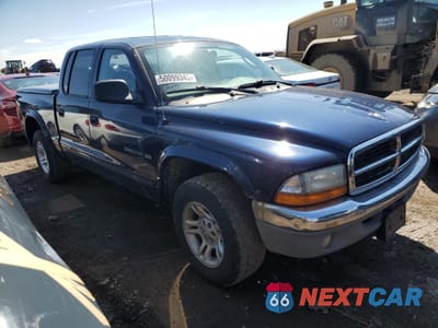 Czwarte zdjęcie samochodu z boku: 2016 DODGE DAKOTA QUAD SLT VIN:1B7HL48N02S620632 - miniatura