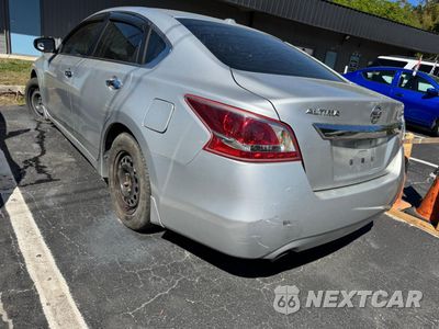 Trzecie zdjęcie samochodu z tyłu: 2013 NISSAN ALTIMA 3.5S VIN:1N4BL3AP9DN409383 - miniatura
