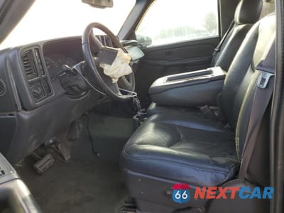 Zdjęcie 7 z 12 samochodu: 2004 CHEVROLET SILVERADO K2500 HEAVY DUTY VIN:1GCHK23294F221508 - miniatura