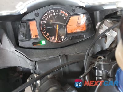 Zdjęcie 7 z 9 samochodu: 2016 HONDA CBR600 RR VIN:JH2PC40JXGK200833 - miniatura