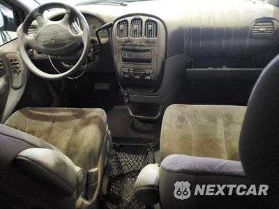 Zdjęcie 8 z 12 samochodu: 2001 CHRYSLER TOWN & COUNTRY LX VIN:2C8GP44G41R113027 - miniatura