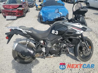 2018 SUZUKI DL1000 A JS1VU51A6J2101574 - główne zdjęcie licytacji z USA - miniatura