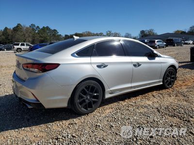 Trzecie zdjęcie samochodu z tyłu: 2018 HYUNDAI SONATA SPORT VIN:5NPE34AB1JH685103 - miniatura