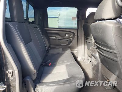 Zdjęcie 10 z 14 samochodu: 2018 NISSAN TITAN SV VIN:1N6AA1E68JN523790 - miniatura