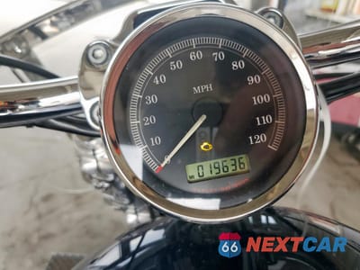 Zdjęcie 7 z 10 samochodu: 2012 HARLEY-DAVIDSON XL1200 C VIN:1HD1CT31XCC404331 - miniatura