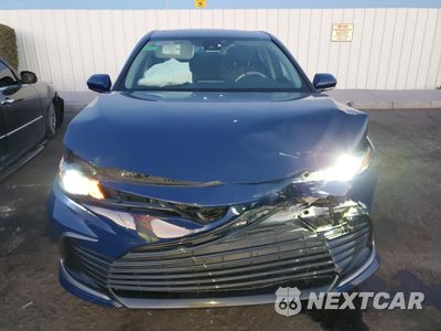 Piąte zdjęcie samochodu w środku: 2023 TOYOTA CAMRY LE VIN:4T1R11AKSPU139016 - miniatura