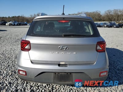 Zdjęcie 6 z 15 samochodu: 2024 HYUNDAI VENUE SEL VIN:KMHRC8A38RU326880 - miniatura