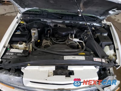 Zdjęcie 13 z 15 samochodu: 2000 CHEVROLET BLAZER VIN:1GNDT13WXY2207663 - miniatura