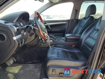 Zdjęcie 7 z 13 samochodu: 2006 PORSCHE CAYENNE VIN:WP1AA29P66LA23012 - miniatura