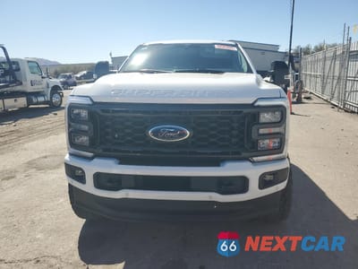 Piąte zdjęcie samochodu w środku: 2024 FORD F250 SUPER DUTY VIN:1FT8W2BT2REE22078 - miniatura