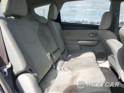 Zdjęcie 10 z 12 samochodu: 2012 TOYOTA PRIUS V VIN:JTDZN3EU7C3176732 - miniatura