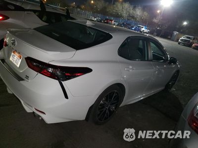 Trzecie zdjęcie samochodu z tyłu: 2024 TOYOTA CAMRY SE NIGHT SHADE VIN:4T1S11BK6RU113107 - miniatura