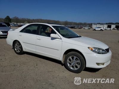 Czwarte zdjęcie samochodu z boku: 2005 TOYOTA CAMRY LE VIN:JTDBE32K653036355 - miniatura