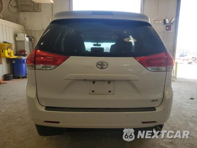 Zdjęcie 6 z 13 samochodu: 2013 TOYOTA SIENNA XLE VIN:5TDYK3DC9DS388996 - miniatura