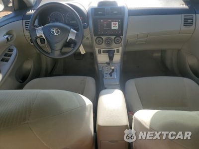 Zdjęcie 8 z 15 samochodu: 2013 TOYOTA COROLLA BASE VIN:2T1BU4EE7DC004602 - miniatura