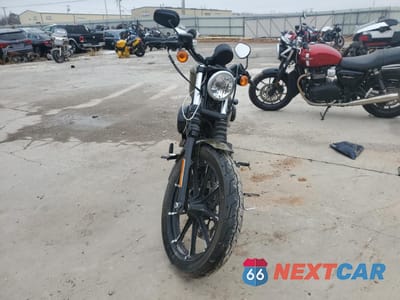 Drugie zdjęcie samochodu z przodu: 2017 HARLEY-DAVIDSON XL883 IRON 883 VIN:1HD4LE218HC406144 - miniatura