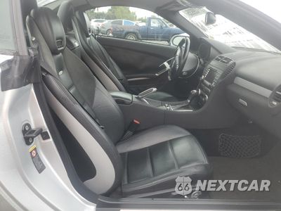 Zdjęcie 10 z 12 samochodu: 2006 MERCEDES-BENZ SLK 55 AMG VIN:WDBWK73F16F084525 - miniatura