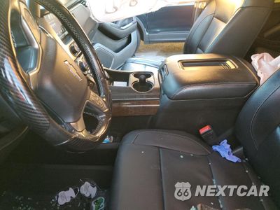 Zdjęcie 7 z 13 samochodu: 2019 CHEVROLET SUBURBAN C1500 LT VIN:1GNSCHKC2KR121270 - miniatura