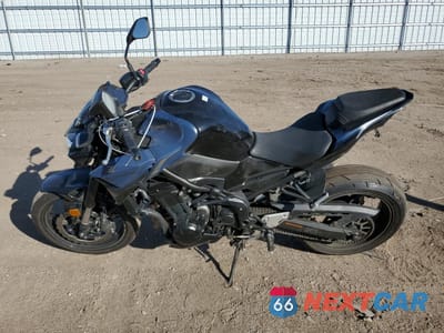 Trzecie zdjęcie samochodu z tyłu: 2022 KAWASAKI ZR900 F VIN:ML5ZRDF15NDA54721 - miniatura