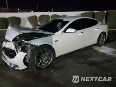 2013 TESLA MODEL S 5YJSA1CG0DFP03870 - główne zdjęcie licytacji z USA - miniatura