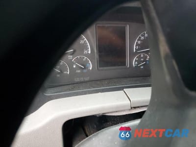 Zdjęcie 8 z 10 samochodu: 2018 FREIGHTLINER CASCADIA 126 SEMI TRUCKS VIN:3AKJHHDR6JSJX4446 - miniatura