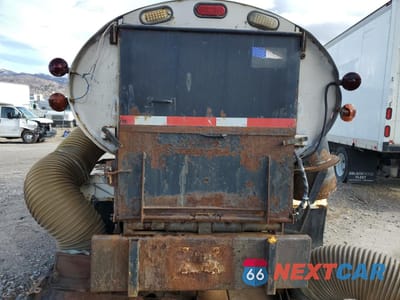 Zdjęcie 10 z 13 samochodu: 2004 ISUZU NPR VIN:JALC4B14547003616 - miniatura