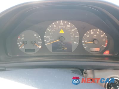 Zdjęcie 9 z 14 samochodu: 2002 MERCEDES-BENZ CLK 430 VIN:WDBLJ70G82T103991 - miniatura