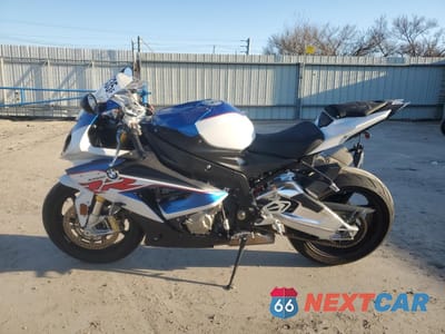 Trzecie zdjęcie samochodu z tyłu: 2019 BMW S 1000 RR VIN:WB10D6004KZ711770 - miniatura