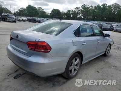 Trzecie zdjęcie samochodu z tyłu: 2012 VOLKSWAGEN PASSAT SE VIN:1VWBP7A32CC025360 - miniatura