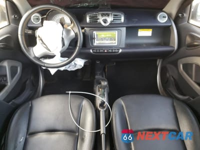 Zdjęcie 8 z 15 samochodu: 2015 SMART FORTWO PURE VIN:WMEEJ3BA7FK808208 - miniatura