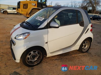 2015 SMART FORTWO PURE WMEEJ3BA7FK808208 - główne zdjęcie licytacji z USA - miniatura