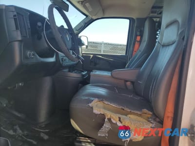 Zdjęcie 7 z 12 samochodu: 2014 CHEVROLET EXPRESS G2500 VIN:1GCWGFCA4E1115649 - miniatura
