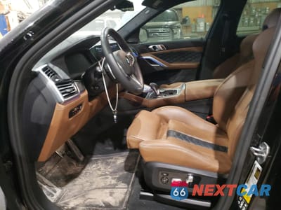 Zdjęcie 7 z 12 samochodu: 2022 BMW X6 M VIN:5YMCY0C01N9J70735 - miniatura