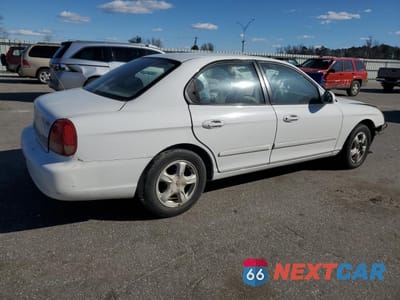 Trzecie zdjęcie samochodu z tyłu: 1999 HYUNDAI SONATA GLS VIN:KMHWF35V7XA113152 - miniatura